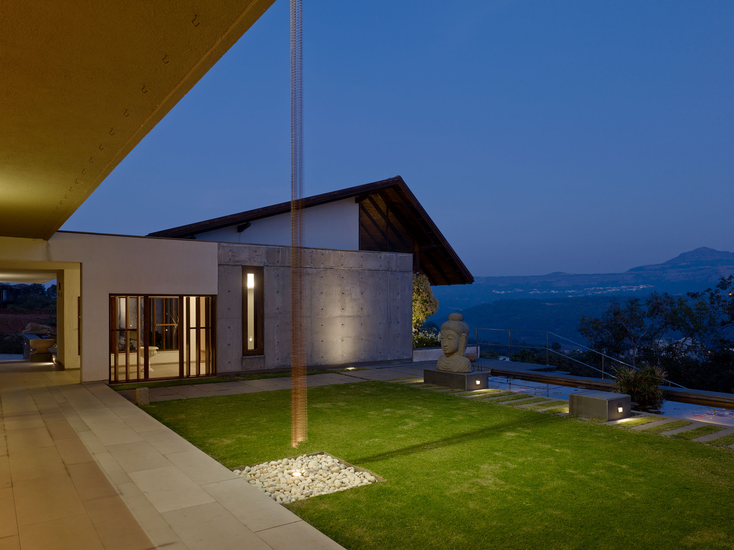 E14489 Alpa 042114 j2560